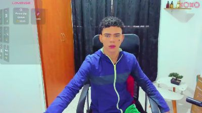 sebass_lovely live cam on Cam4