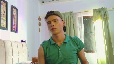 sebass_lovely live cam on Cam4