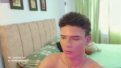 sebass_lovely live cam on Cam4