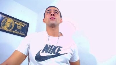 sebastiancastil live cam on Cam4