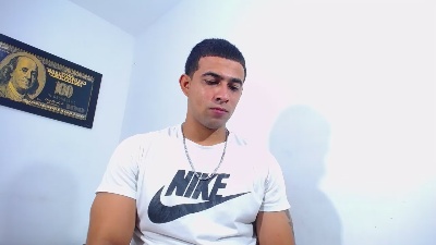 sebastiancastil live cam on Cam4