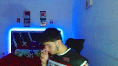 sebasxxl2 live cam on Cam4