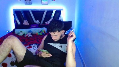sebasxxl2 live cam on Cam4