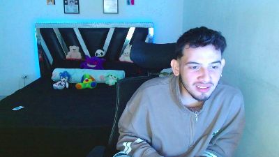 sebasxxl2 live cam on Cam4