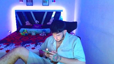 sebasxxl2 live cam on Cam4