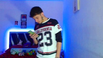 sebasxxl2 live cam on Cam4