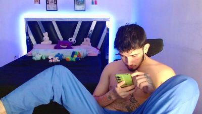 sebasxxl2 live cam on Cam4