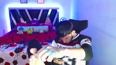 sebasxxl2 live cam on Cam4