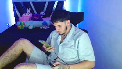 sebasxxl2 live cam on Cam4