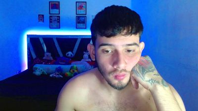 sebasxxl2 live cam on Cam4