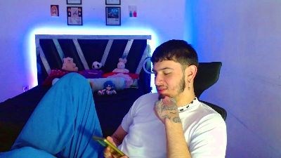 sebasxxl2 live cam on Cam4