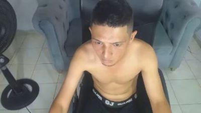 sech_guerrero live cam on Cam4