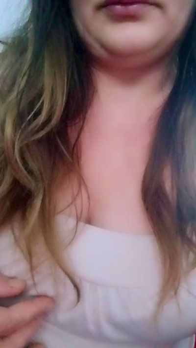 selena20_fun live cam on Cam4