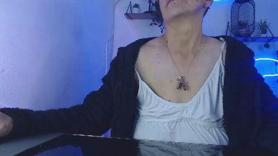 selena_ferreira live cam on Cam4