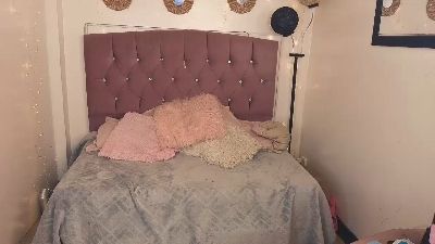 selena_foxy live cam on Cam4