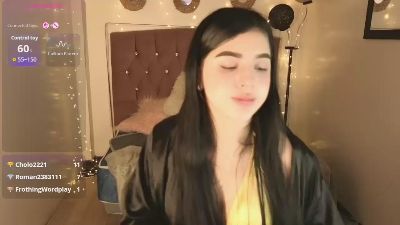 selena_foxy live cam on Cam4