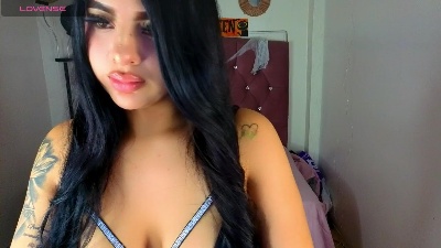 selena_foxy live cam on Cam4