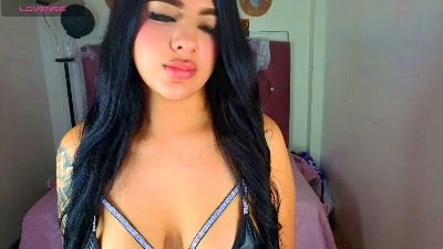 selena_foxy live cam on Cam4