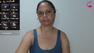 selenaferrit live cam on Cam4