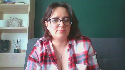 sensualParis live cam on Cam4