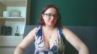 sensualParis live cam on Cam4