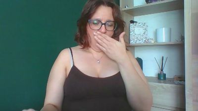 sensualParis live cam on Cam4
