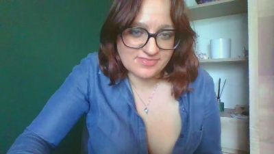 sensualParis live cam on Cam4