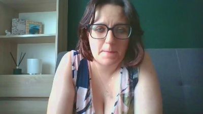 sensualParis live cam on Cam4