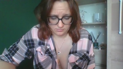 sensualParis live cam on Cam4