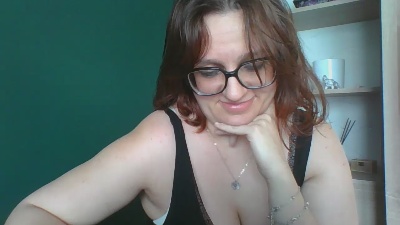 sensualParis live cam on Cam4