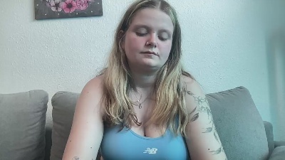 serafinamelisa4 live cam on Cam4
