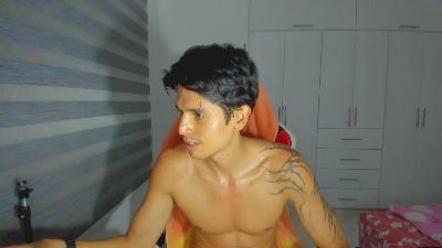 sergio975 live cam on Cam4