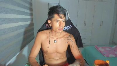 sergio975 live cam on Cam4