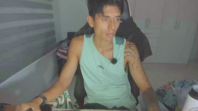 sergio975 live cam on Cam4
