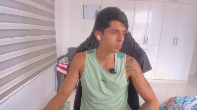 sergio975 live cam on Cam4