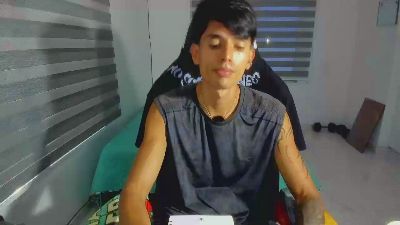sergio975 live cam on Cam4