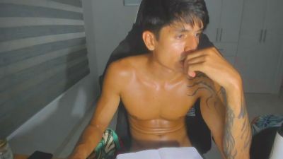 sergio975 live cam on Cam4