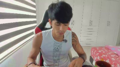 sergio975 live cam on Cam4