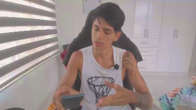 sergio975 live cam on Cam4