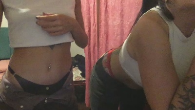 sexfriends2222 live cam on Cam4