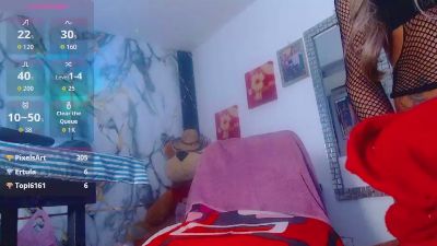 sextshotlatin live cam on Cam4