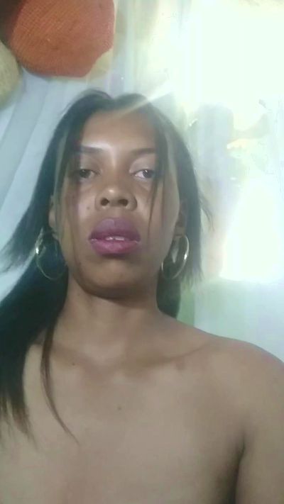 sexybe1 live cam on Cam4