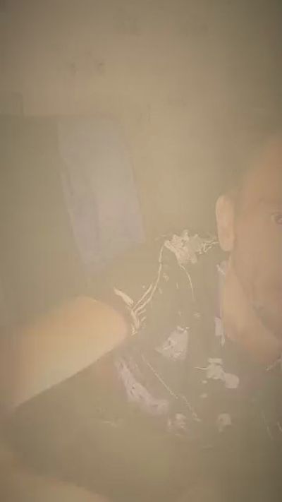 sexybi24 live cam on Cam4