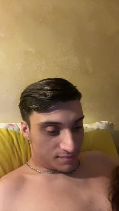 sexycouple222 live cam on Cam4
