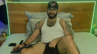 sexycutehairy live cam on Cam4