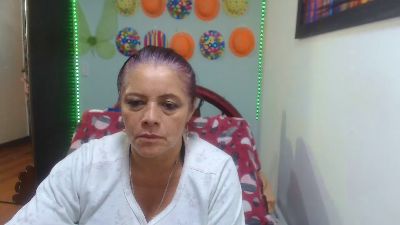 sexygradmom live cam on Cam4