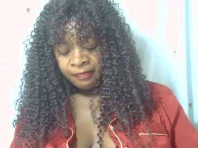 sexylove2 live cam on Cam4