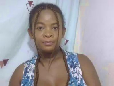 sexylove2 live cam on Cam4