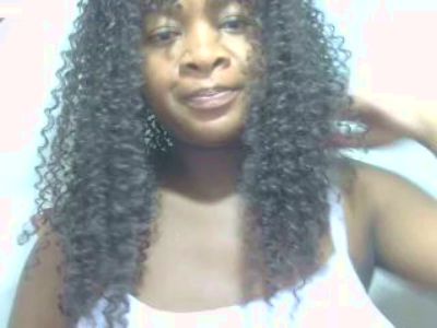sexylove2 live cam on Cam4