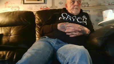 sexymanlol live cam on Cam4